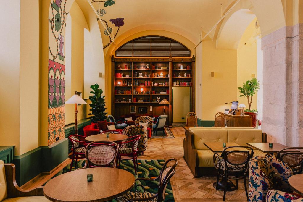 One Bedroom Apartment