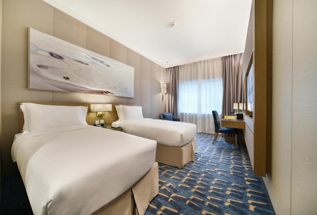 Family Suite Connected with Twin Room - City View
